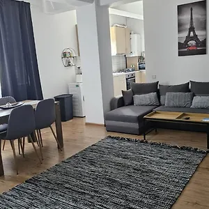  Apartment Doxa Airport